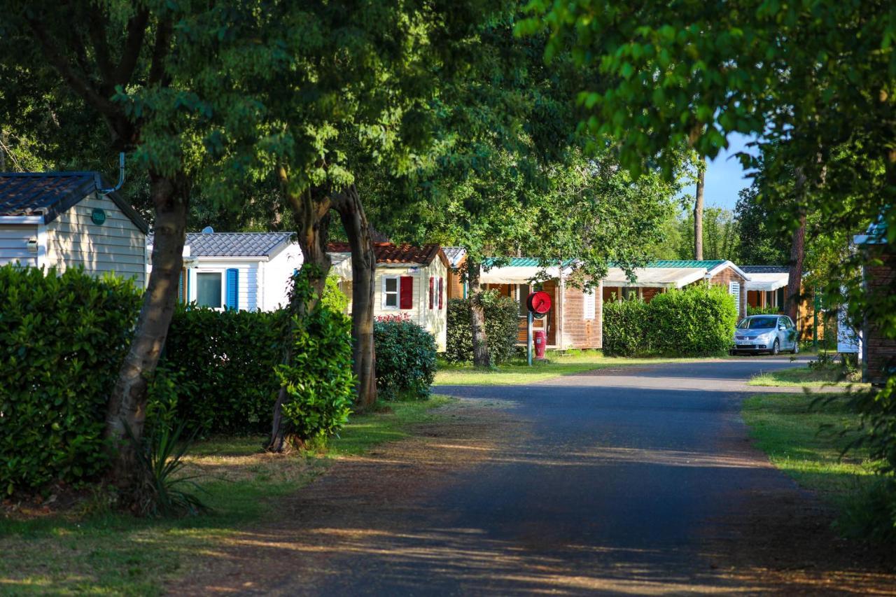 Hôtel Camping Azu'Rivage à Azur Extérieur photo